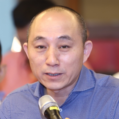 左立-北京大學(xué)人民醫(yī)院腎內(nèi)科主任、教授、博士生導(dǎo)師